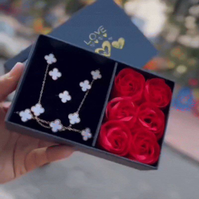 Set Van Cleef Dorado + Caja Rosas